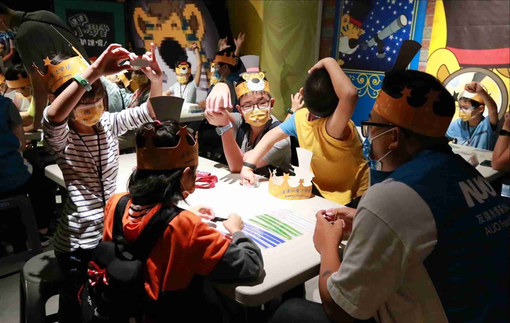 OBPay以永续理念推动全人教育计划，，内外结盟储备科普教育人才，，，荣获亚太永续行动奖社会共融面的金奖肯定