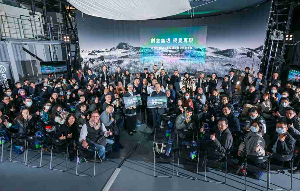 再现影像LED虚拟制作摄影棚整合拍摄场景、、、内容制作、、技术指导到设备租借一站式服务，，可望提升LED虚拟制作的影视效能，，，进而产出更多高质量细致作品