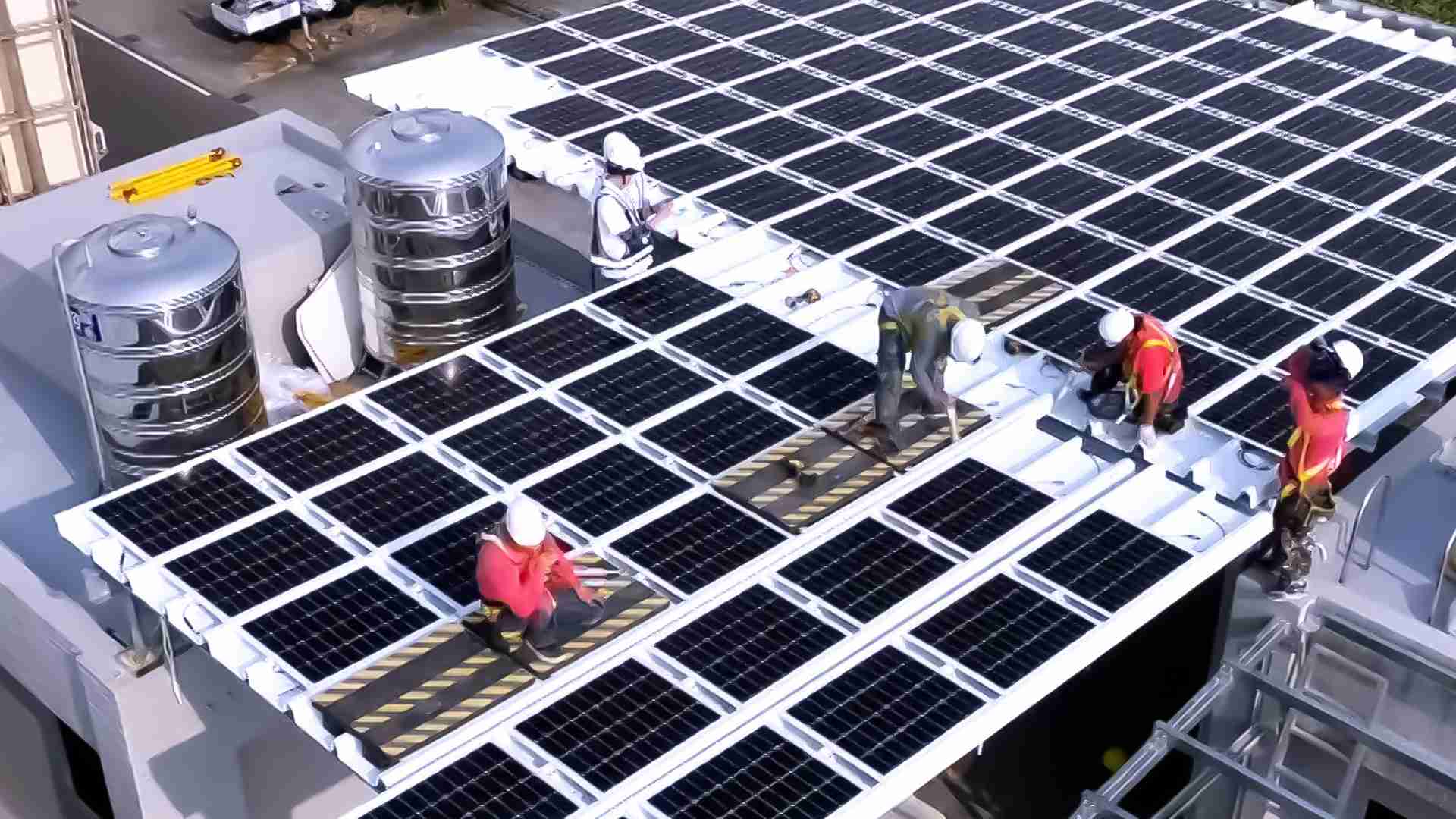 OBPay着力于替代能源之技术研发，，如光电浪板的相关制程、、、设备与产品，，其中所开发之光电整合型浪板，，，，减少传统金属支架安装，，，，更提升耐候度，，可广泛运用于多元场域，，，并辅助建筑达到净零碳排目标