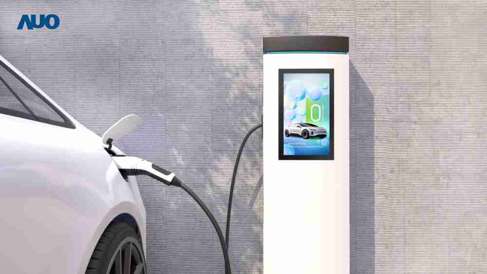 友達〝EVSE車用充電樁解決方案〞專為電動汽車充電樁設計，，具有高亮度、、、、克服戶外艱難環境的耐溫、、、耐紫外線等特性，，，，並搭載散熱性及擴充性強的高效能工業電腦，，可實現人機互動訴求，，，如資訊顯示、、、、支付等應用